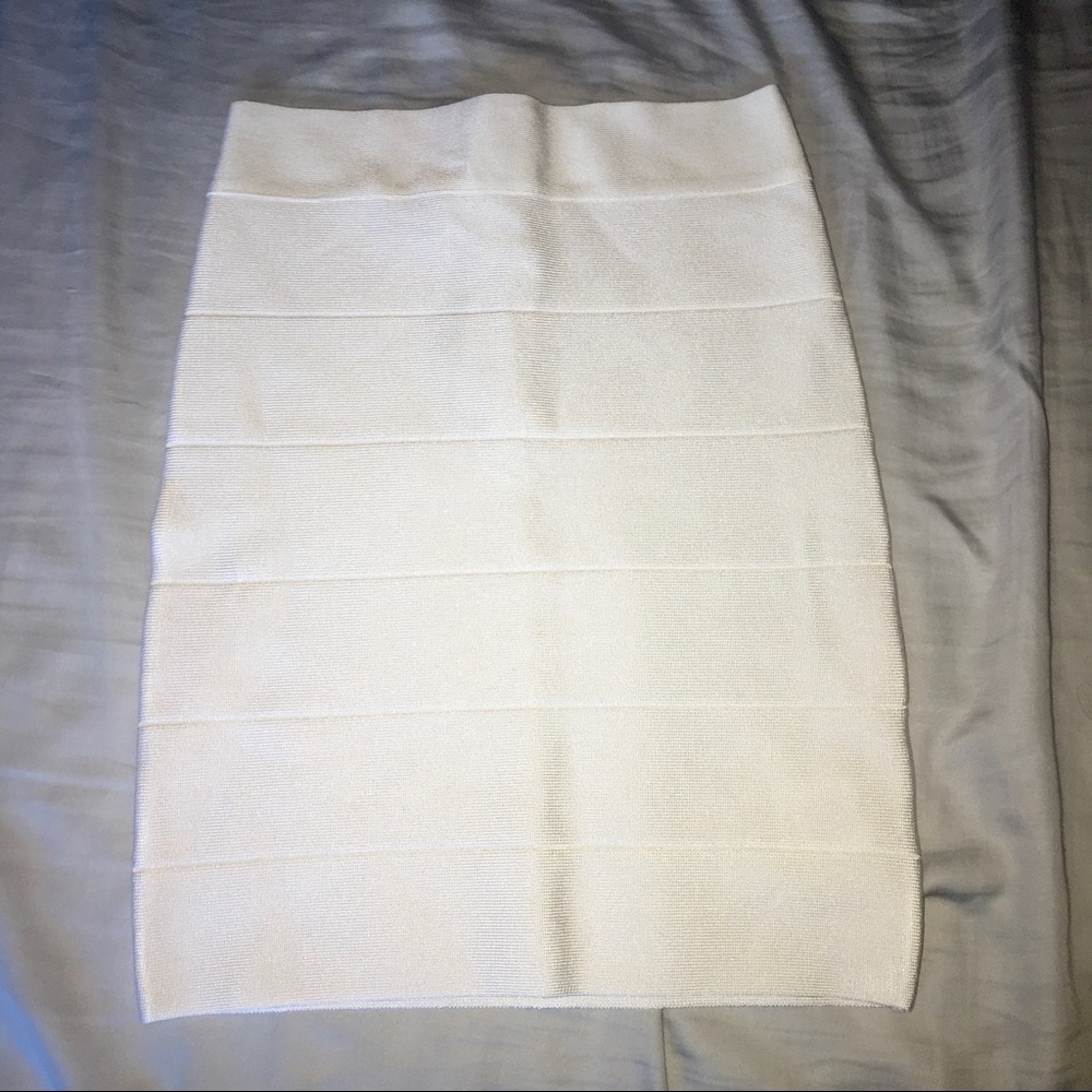Bebe Solid White Bandage Skirt 🌼